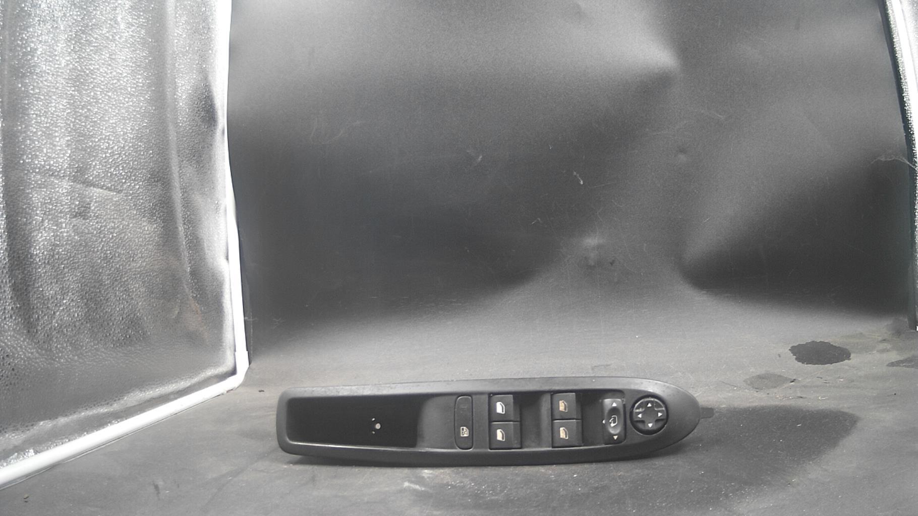 Interruptor de elevalunas CITROEN C4 2 PHASE 1 Diésel - 1