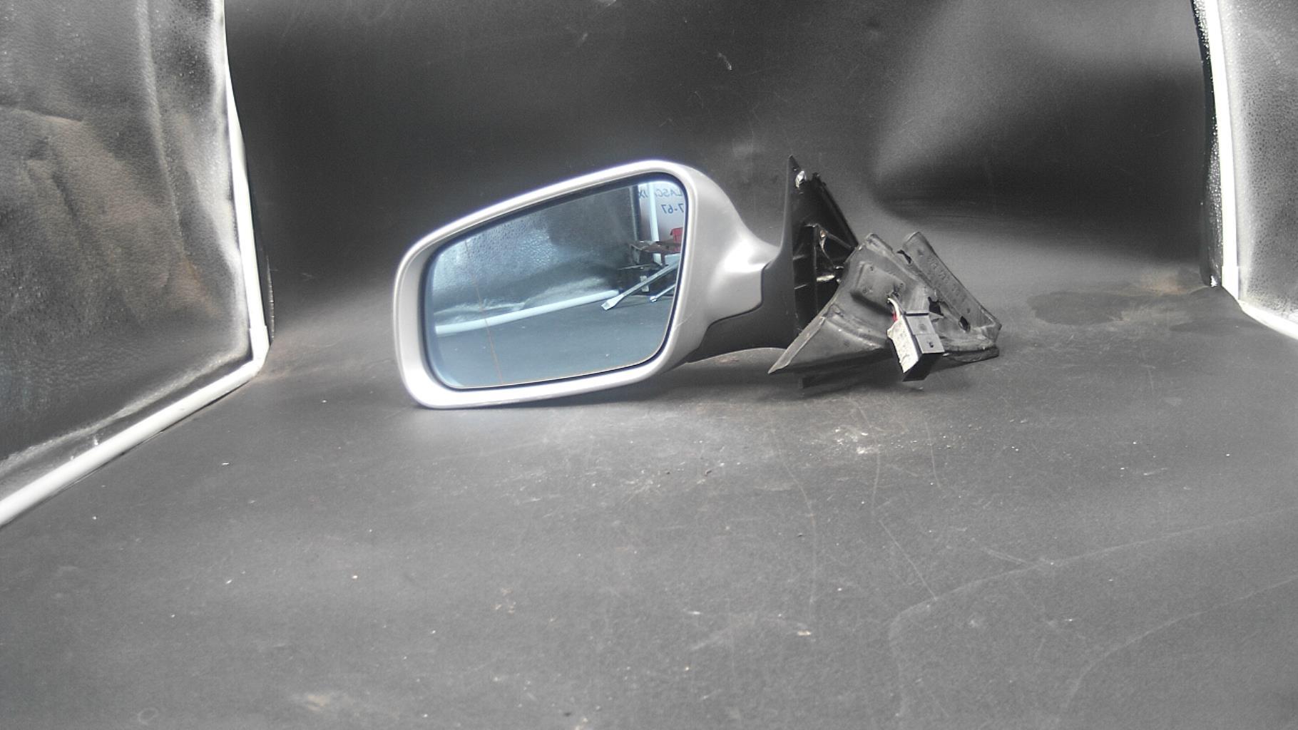 Retroviseur gauche AUDI A4 1 PHASE 2 Essence - 1