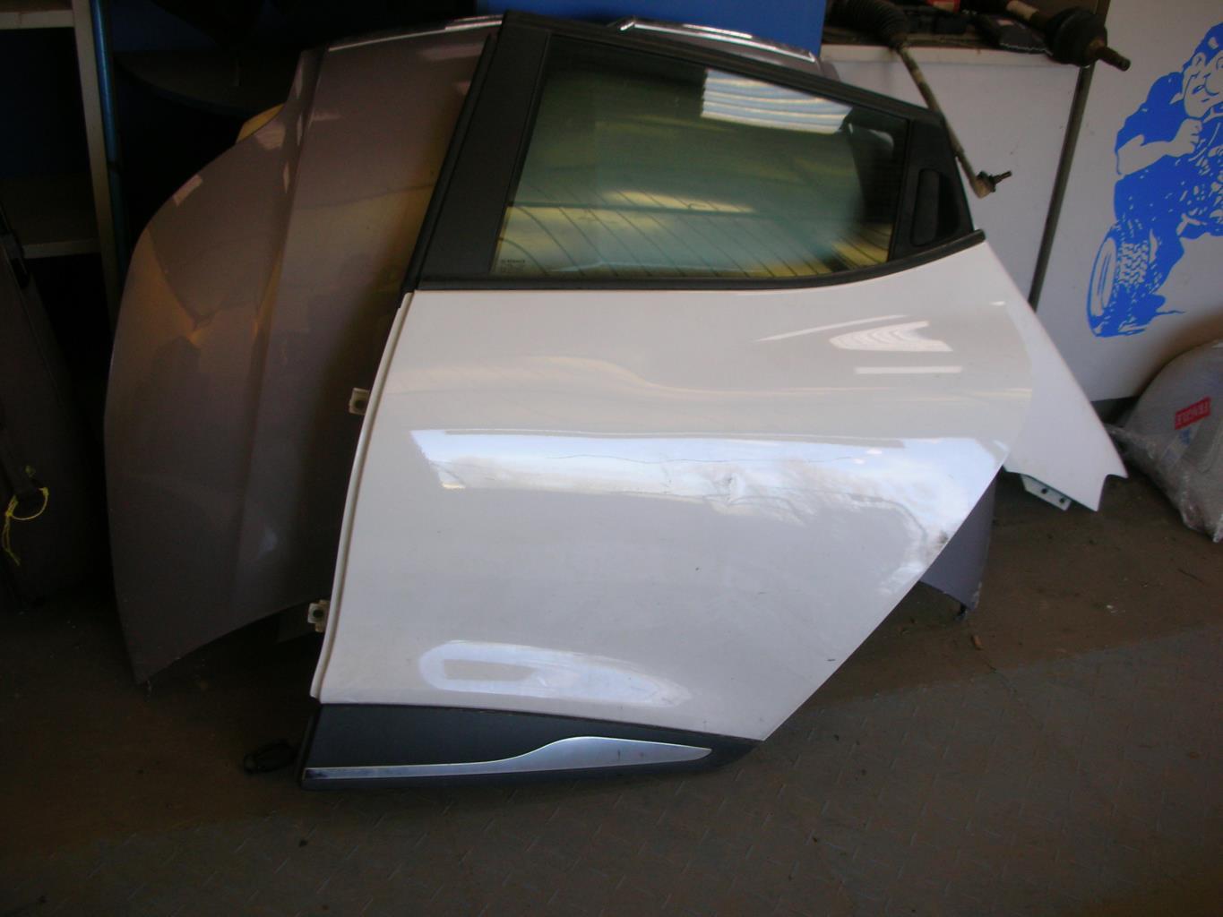 Portiera posteriore sinistra RENAULT CLIO 4 PHASE 1 Gasolina - 1