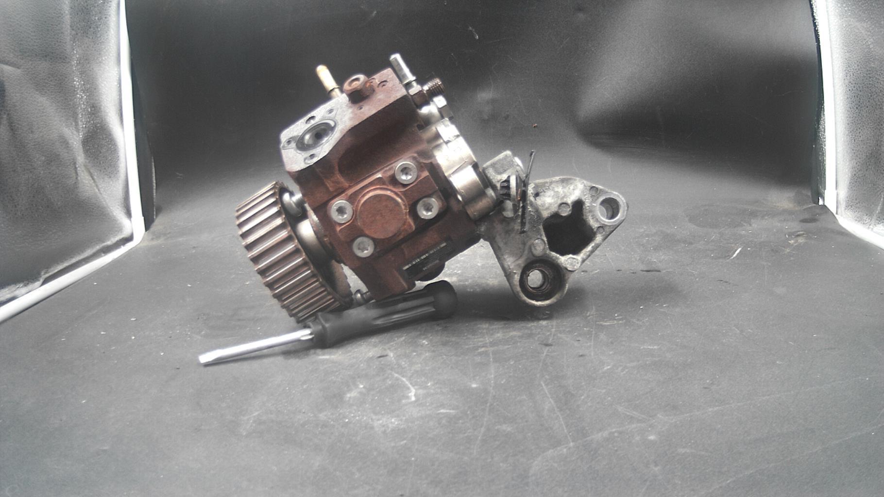 Pompe à injection RENAULT MEGANE 3 PHASE 1 Diesel - 1