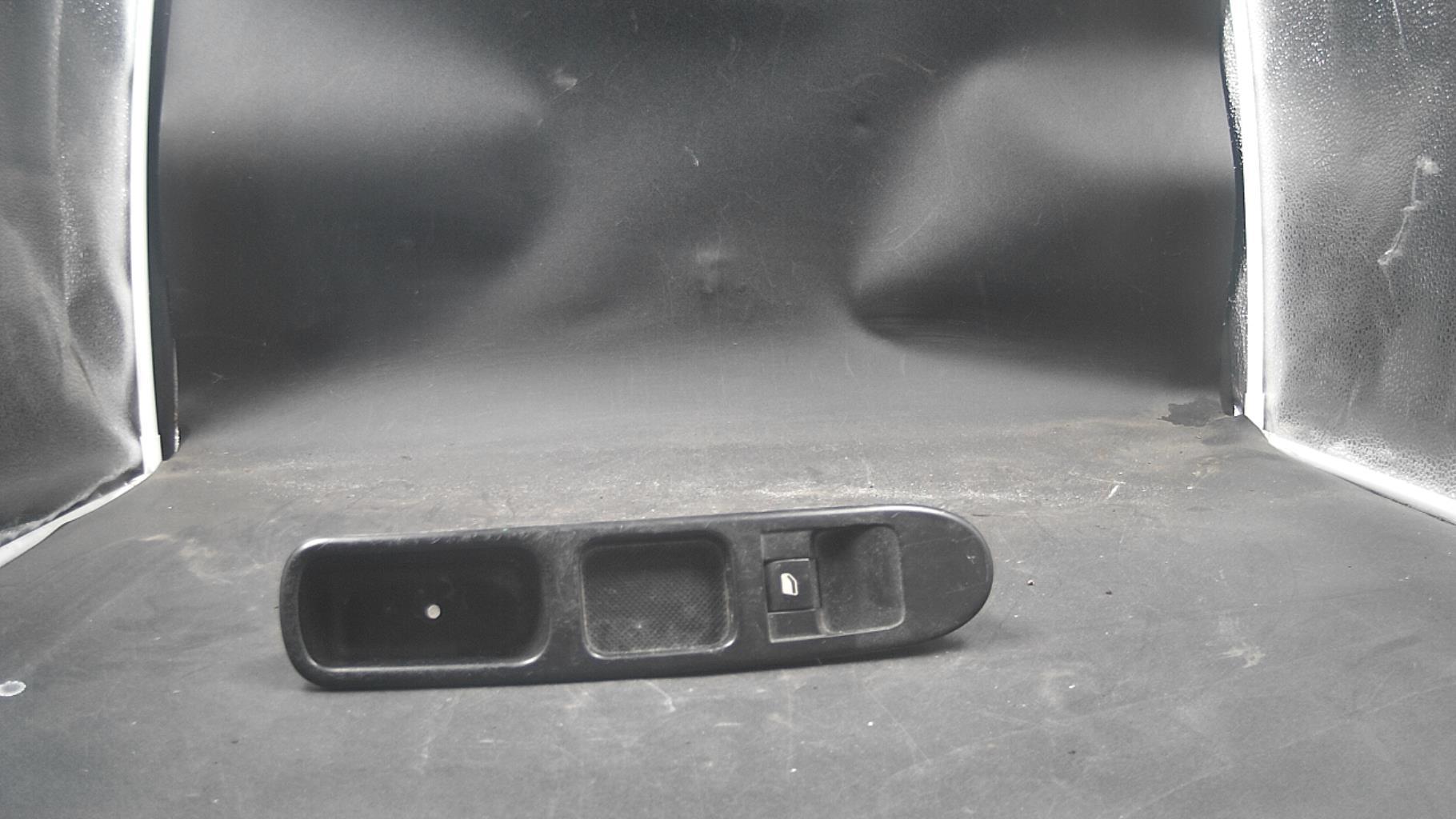 Interruttore lavacristalli anteriore destro PEUGEOT 307 PHASE 2 Diésel - 1