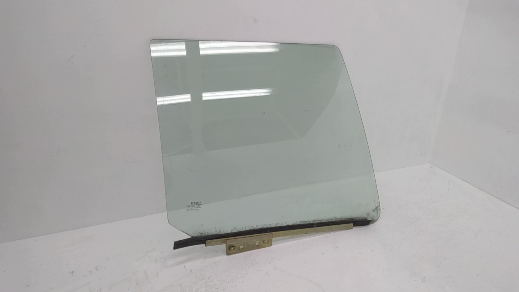Vitre arriere droit RENAULT CLIO 1 PHASE 1  - 1