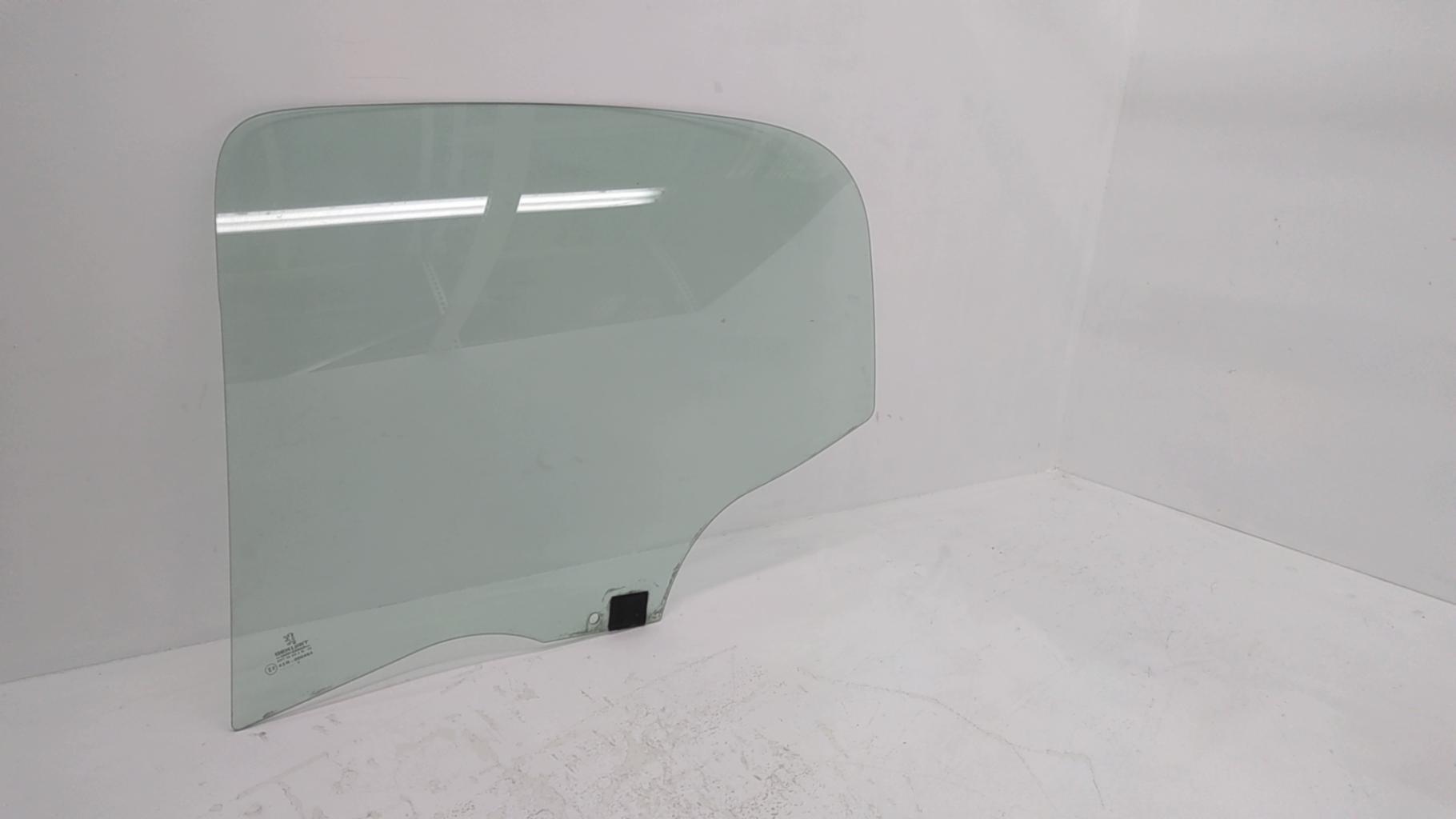 Vitre arriere gauche PEUGEOT 206 PHASE 1 Essence - 1