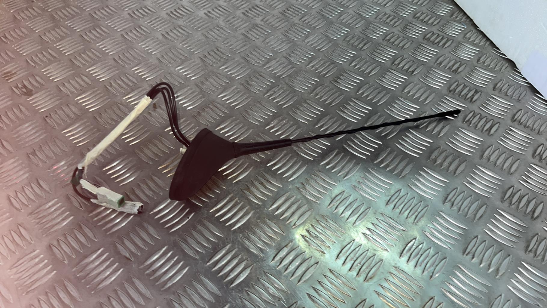 Antenne CITROEN C4 1 PHASE 2 Diesel - 1
