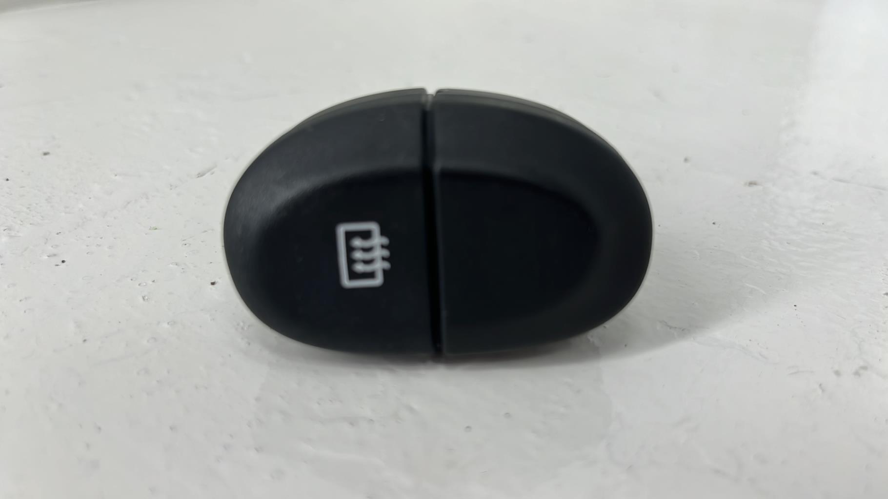 Bouton/Interrupteur RENAULT MEGANE 1 PHASE 1 Essence - 1