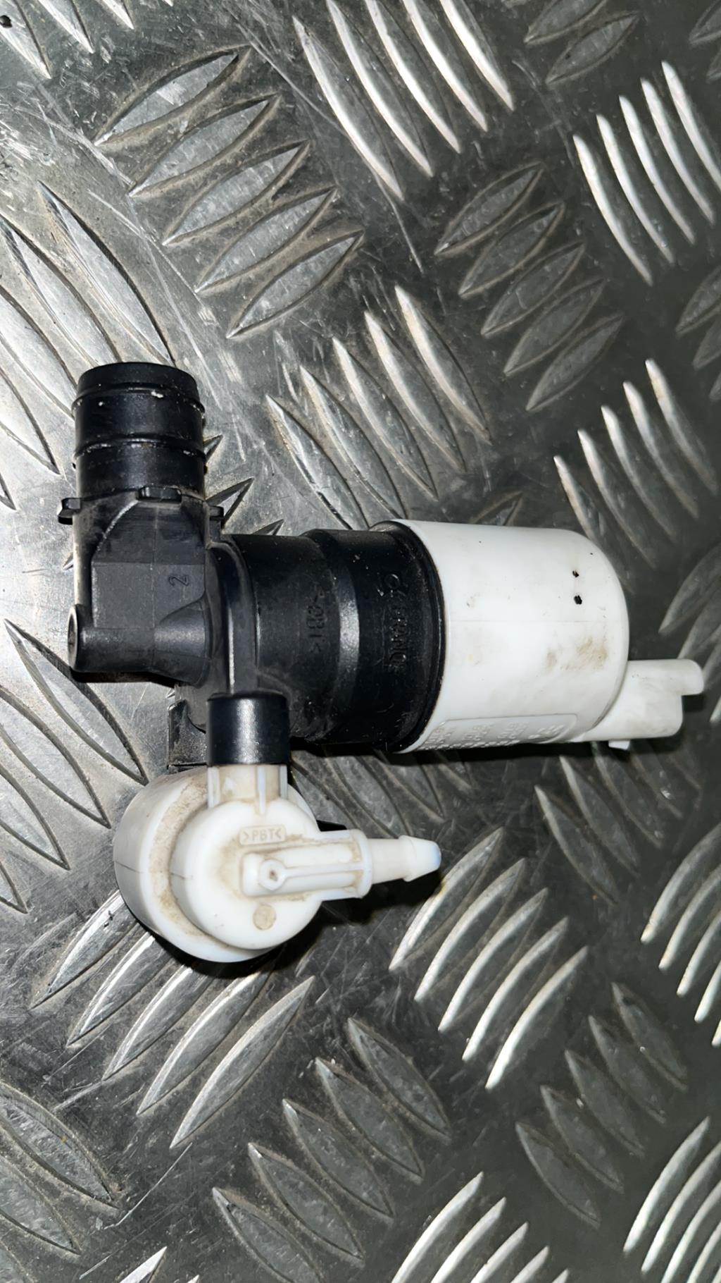 Pompe lave glace avant CITROEN C4 1 PHASE 2 Diesel - 1