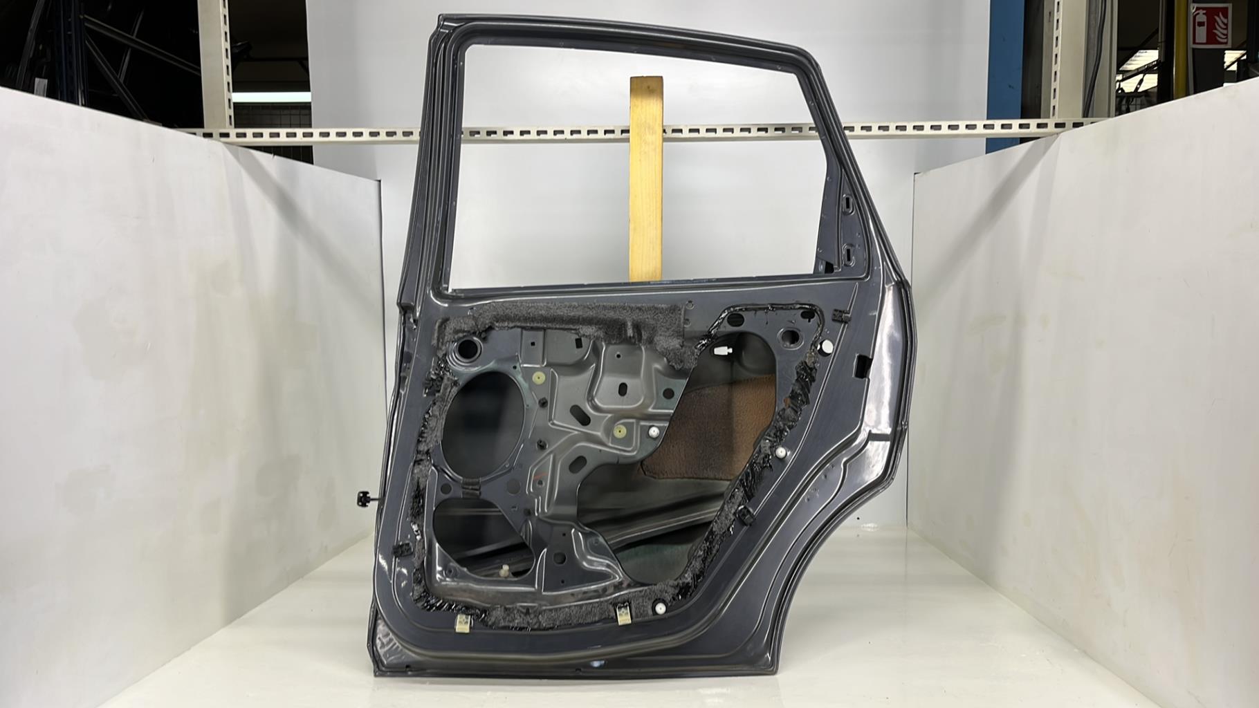 Porte arriere droit FORD FOCUS 1 Diesel - 1