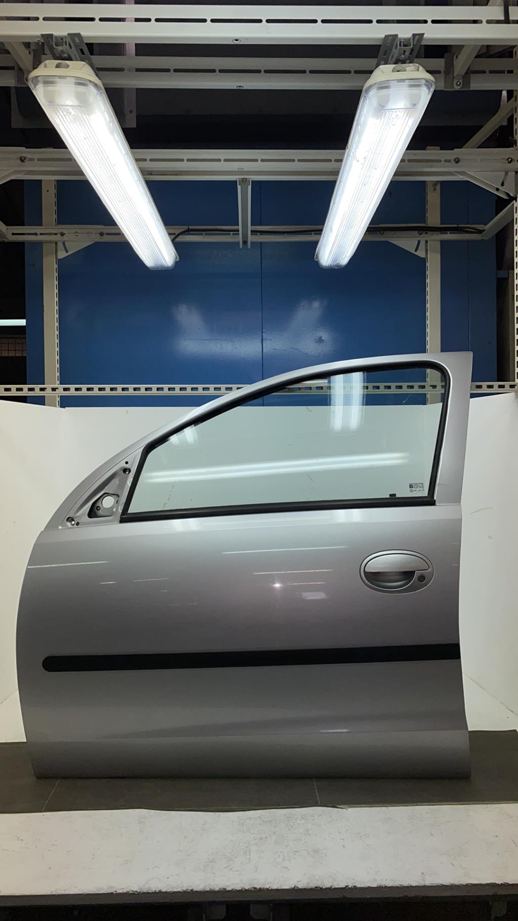 Porte avant gauche OPEL CORSA C PHASE 2 Essence - 1