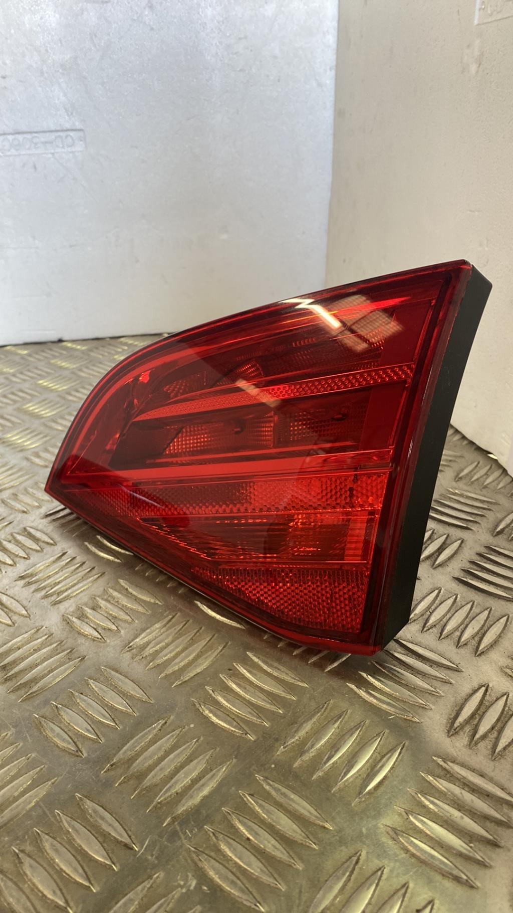 Feu arriere secondaire droit (feux) AUDI A4 3 AVANT PHASE 1 BREAK Diesel - 1