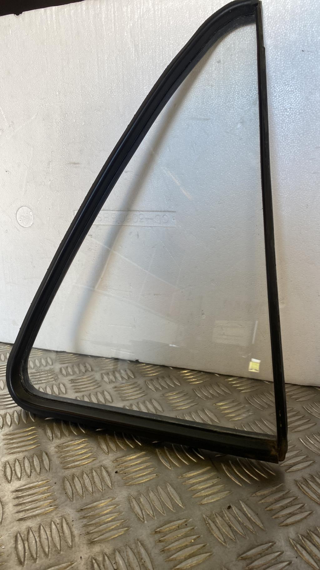 Custode arriere droit (porte) RENAULT SUPER 5 Essence - 1