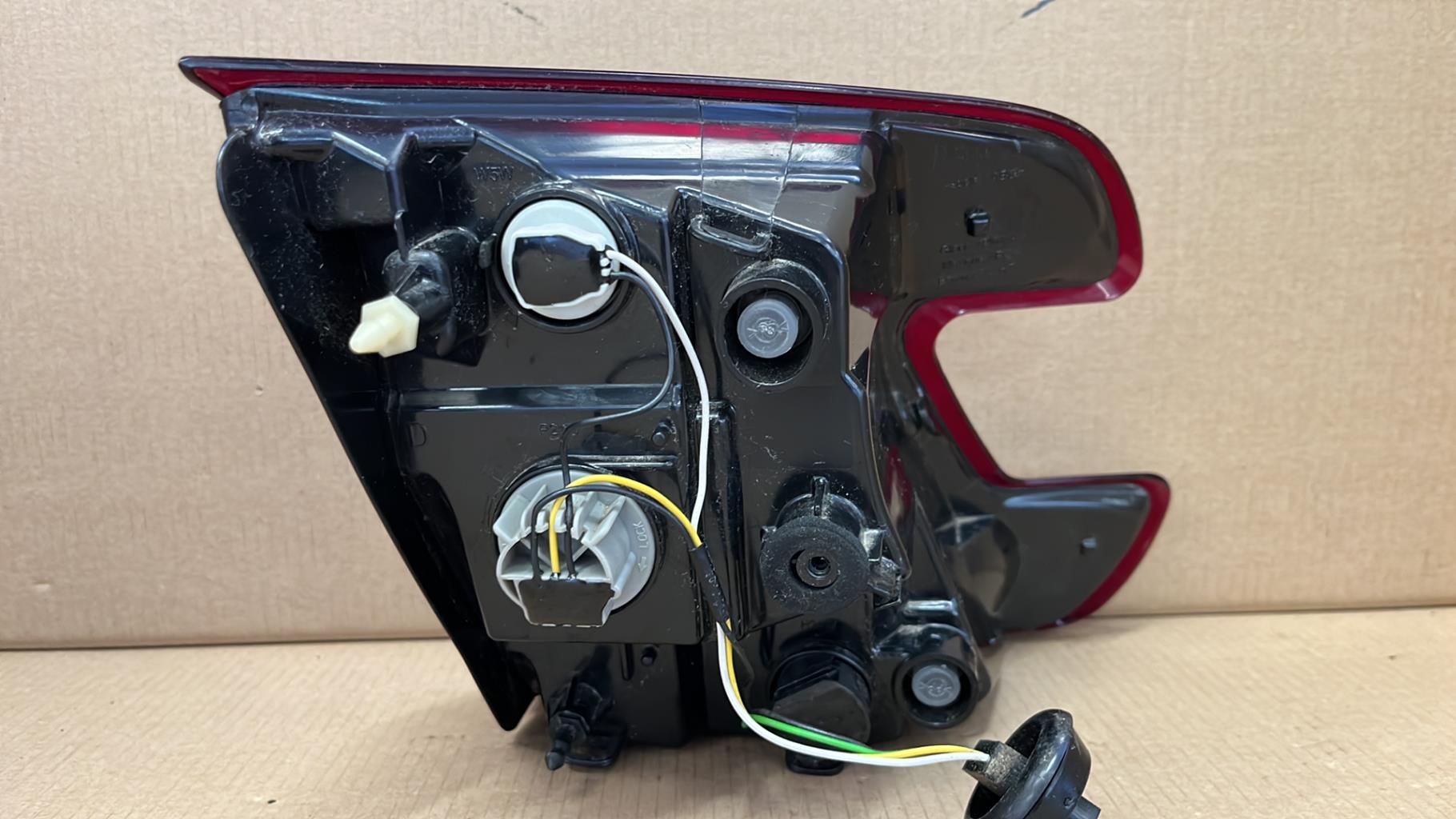 Feu arriere secondaire droit (feux) RENAULT MEGANE 3 PHASE 1 BREAK Diesel - 1