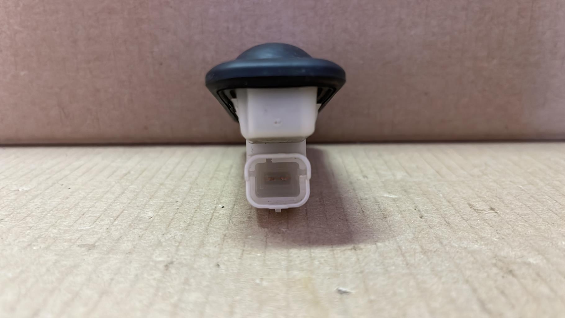 Bouton de coffre CITROEN C3 2 PHASE 1 Essence - 1