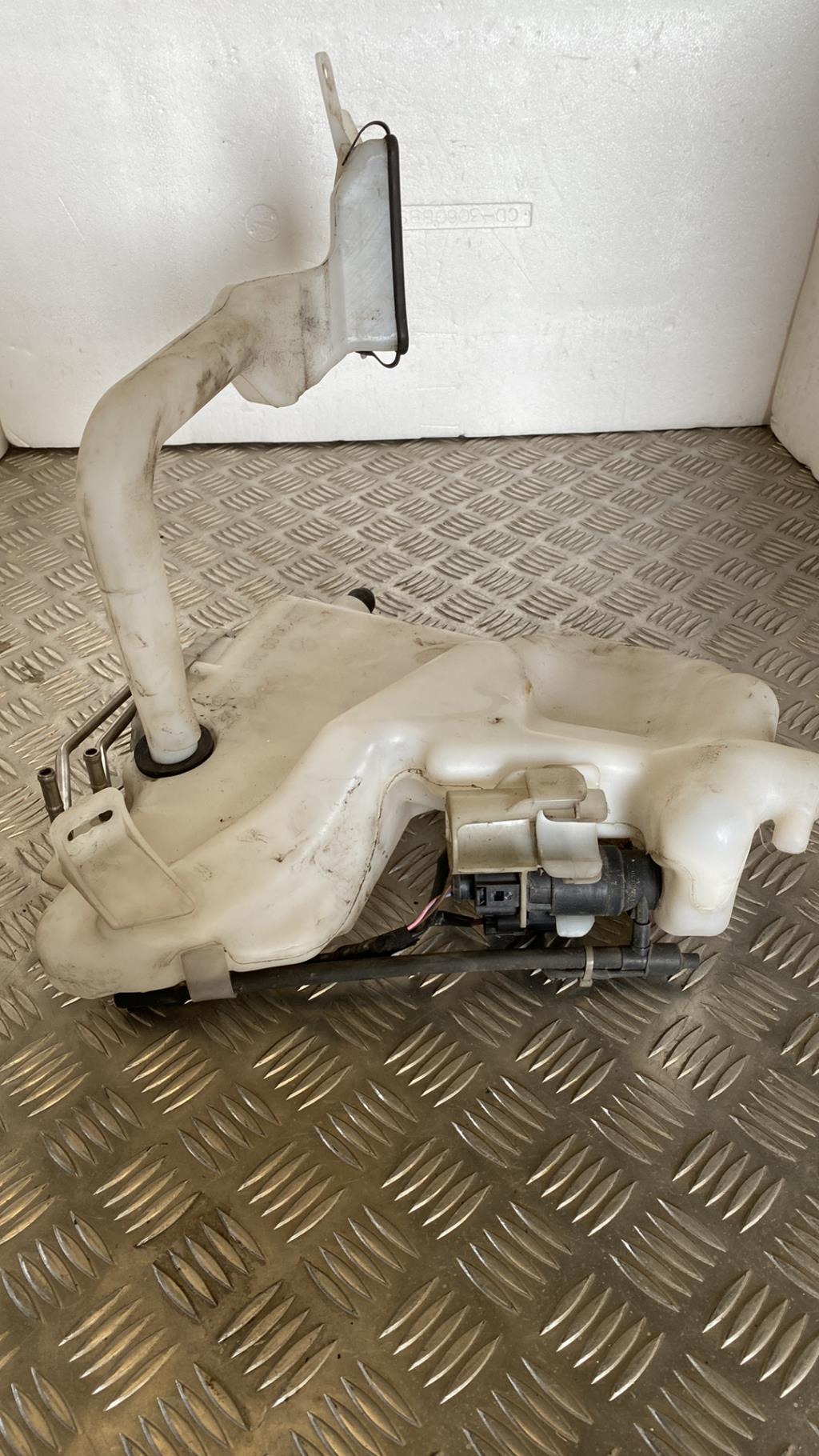 Vase de lave glace MERCEDES CLASSE E 211 PHASE 1 Diesel - 1