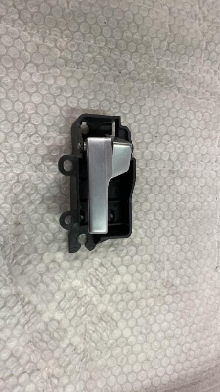 Poignee interieur arriere gauche FORD C-MAX 1 PHASE 1 Diesel - 1