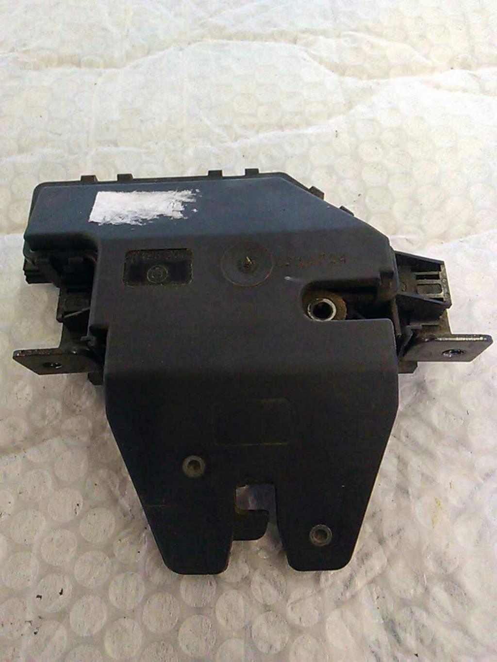 Serrure de coffre BMW SERIE 3 E46 PHASE 2 Diesel - 1