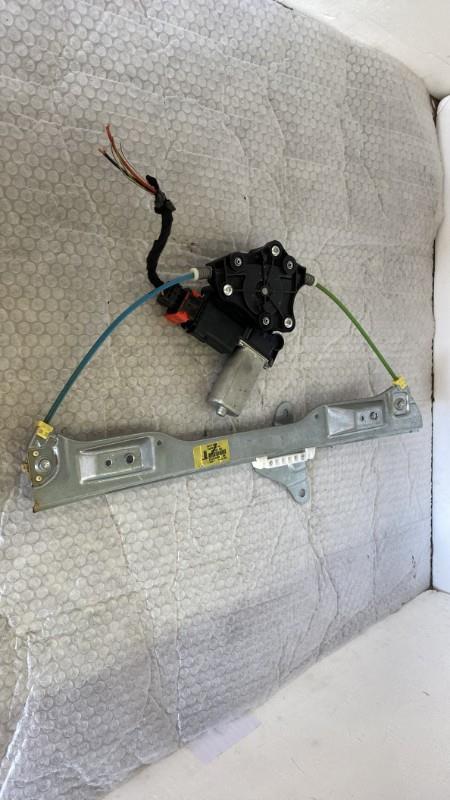 Leve vitre electrique avant droit OPEL CORSA D PHASE 1 Essence - 1