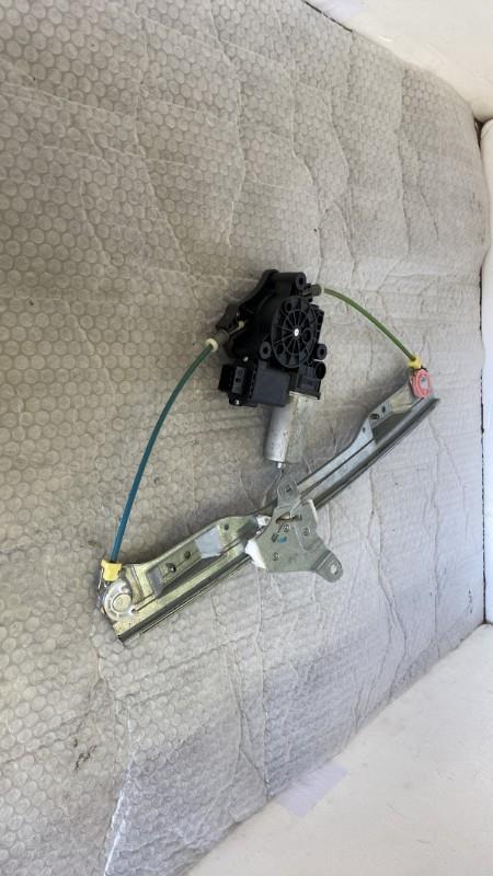 Leve vitre electrique avant gauche OPEL CORSA D PHASE 1 Essence - 1