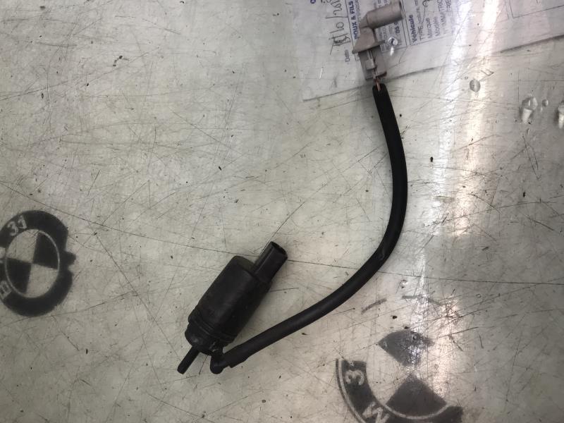 Pompe lave glace avant BMW SERIE 1 E87 PHASE 1  - 1