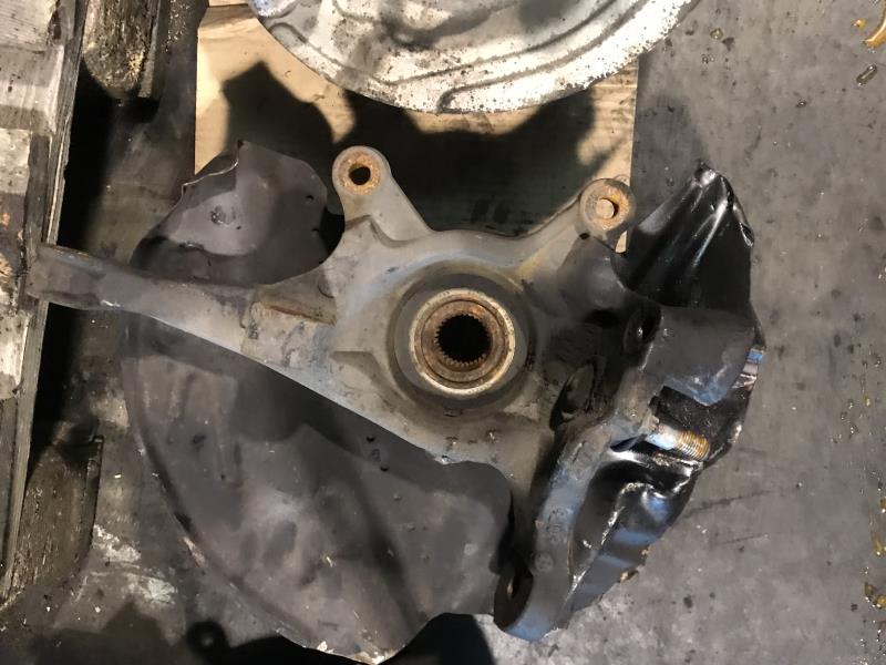 Fusee avant droit BMW X5 E53  - 1
