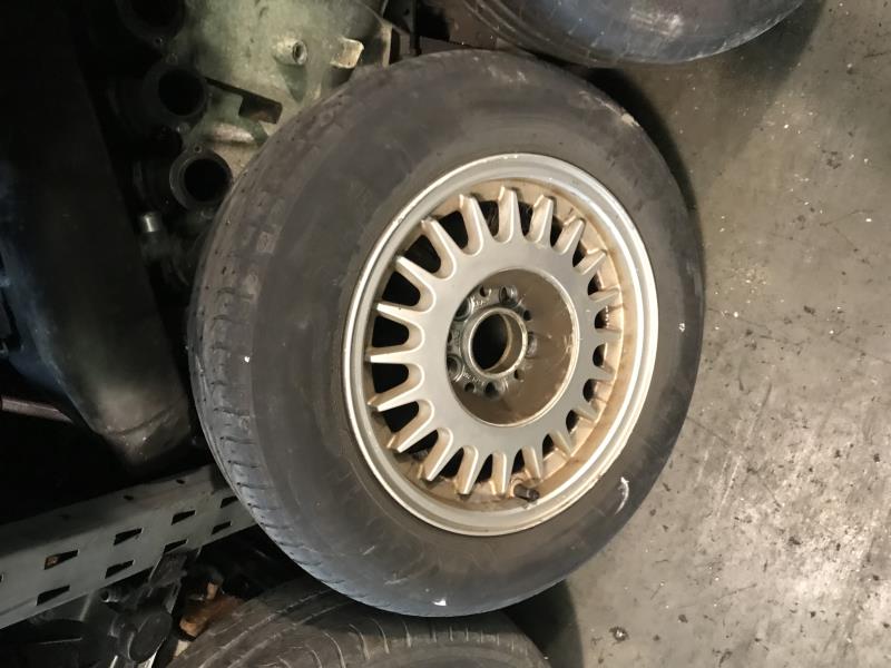 Jante BMW SERIE 5 E34  - 1