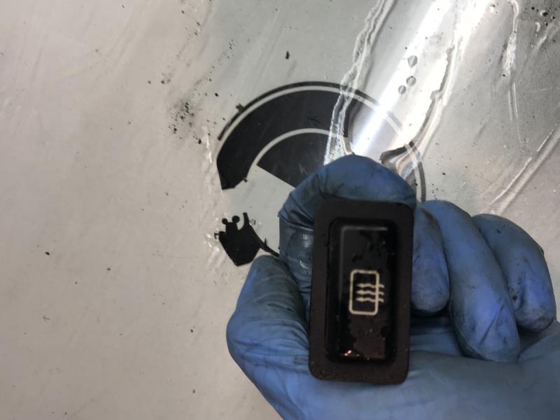 Commande degivrage lunette arriere BMW SERIE 7 (E23)  - 1