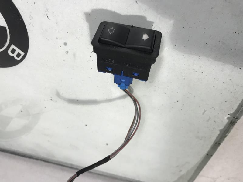 Interruptor de elevalunas BMW SERIE 5 E39  - 1