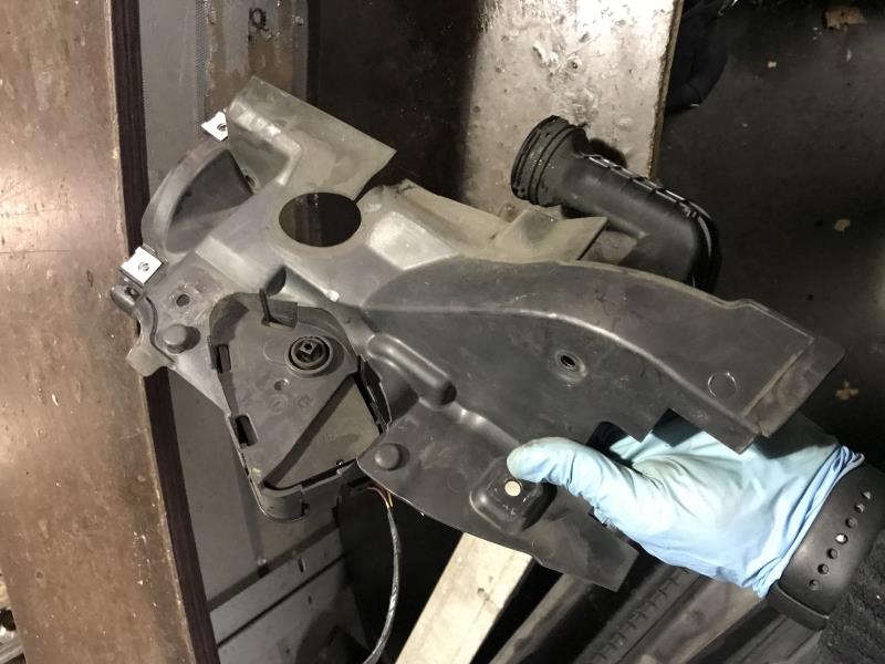 Conduite d'air BMW X3 E83 PHASE 2  - 1