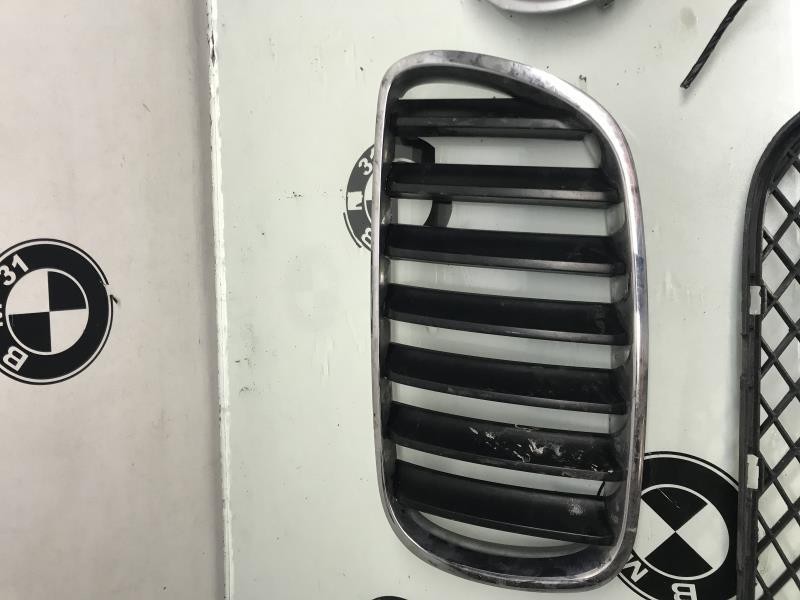 Grille de calandre gauche BMW X3 E83 PHASE 2  - 1