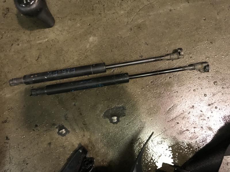Verin de capot BMW SERIE 3 E46 COMPACT PHASE 1  - 1