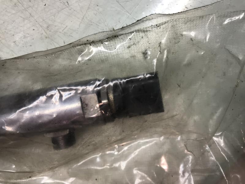 Capteur de pression de rampe injection BMW SERIE 1 (E81)  - 1