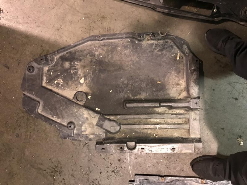Cache sous moteur BMW X5 E70 PHASE 1  - 1
