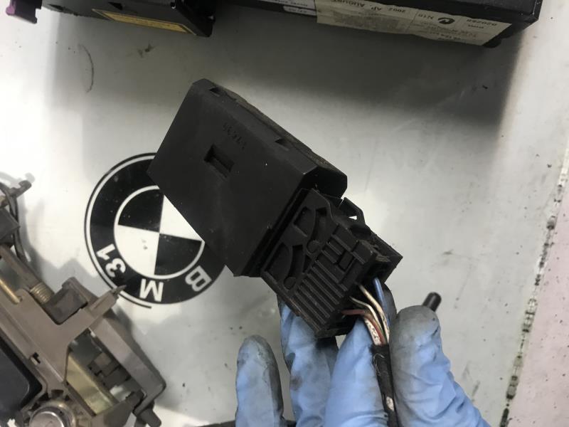Boitier de centralisation BMW SERIE 3 (E36)  - 1