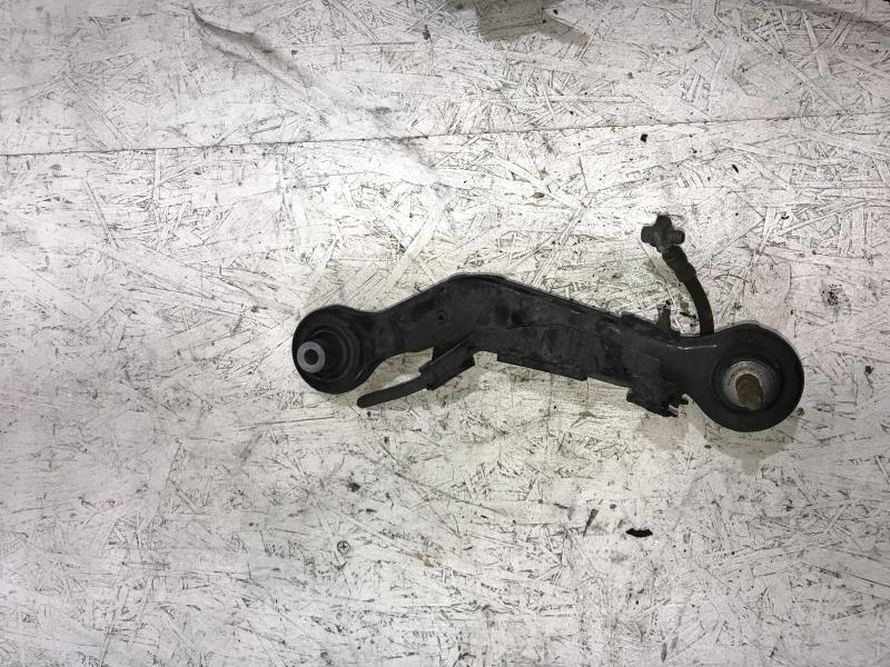 Braccio sospensione superiore posteriore sinistro BMW X5 E53  - 1