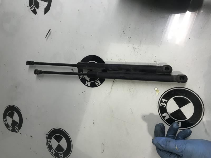 Verin de coffre BMW SERIE 1 E87 PHASE 1  - 1