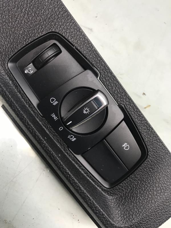 Commande de phare BMW SERIE 2 F22 COUPE PHASE 1 Essence - 1