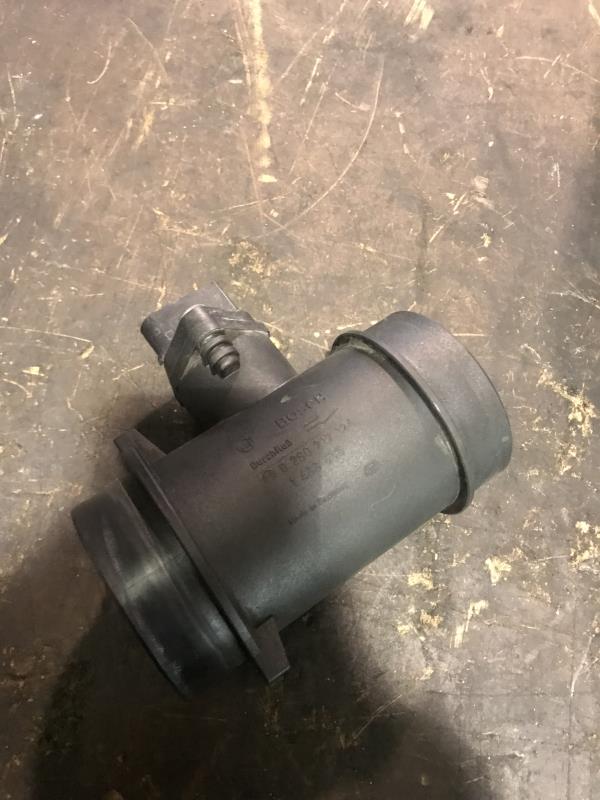 Debitmetre BMW SERIE 3 E46 PHASE 1 Essence - 1