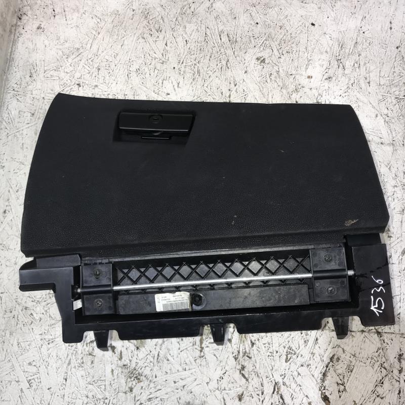 Boite a gants BMW X3 E83 PHASE 1 Diesel - 1