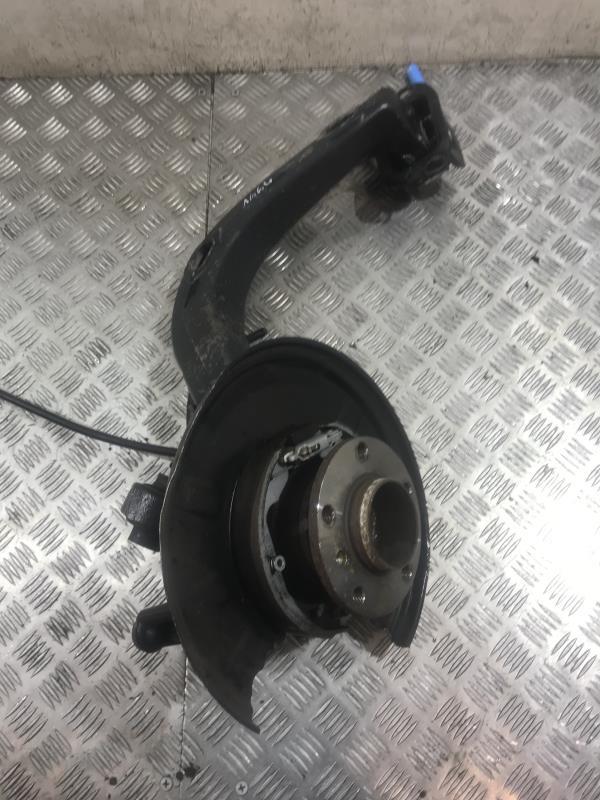 Fusee arriere gauche BMW X3 E83 PHASE 2 Diesel - 1
