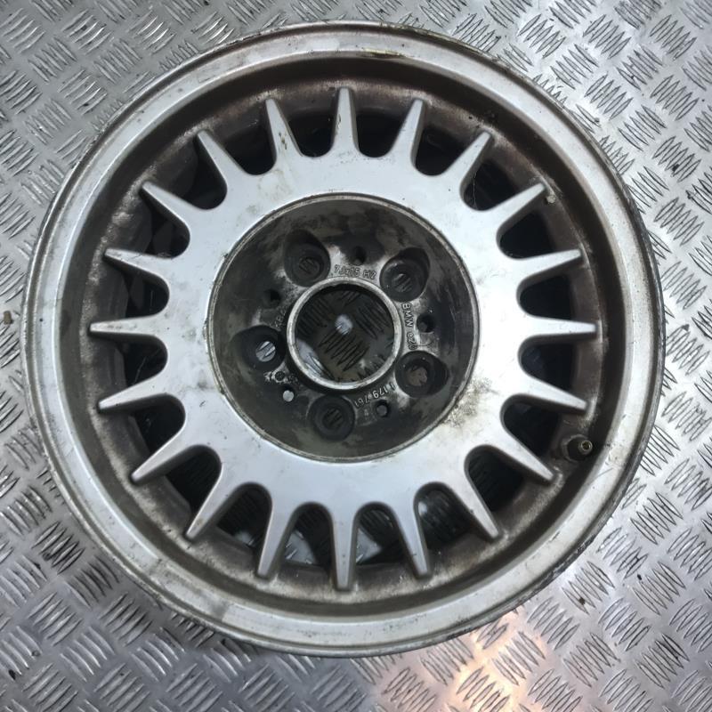 Jante BMW SERIE 5 E34  - 1