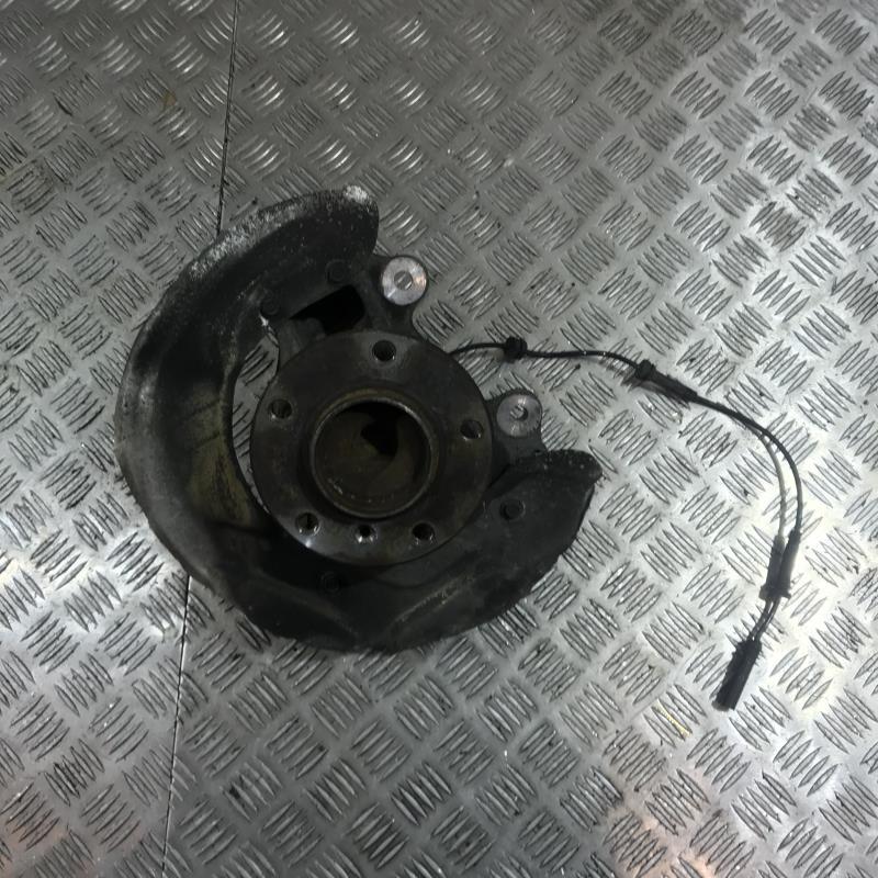 Fusee avant gauche BMW SERIE 1 E87  - 1