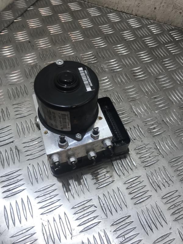 Blocco ABS (antibloccaggio freni) BMW SERIE 1 E88 CABRIO Gasolina - 1