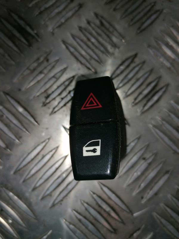 Bouton de warning BMW SERIE 5 E60  - 1