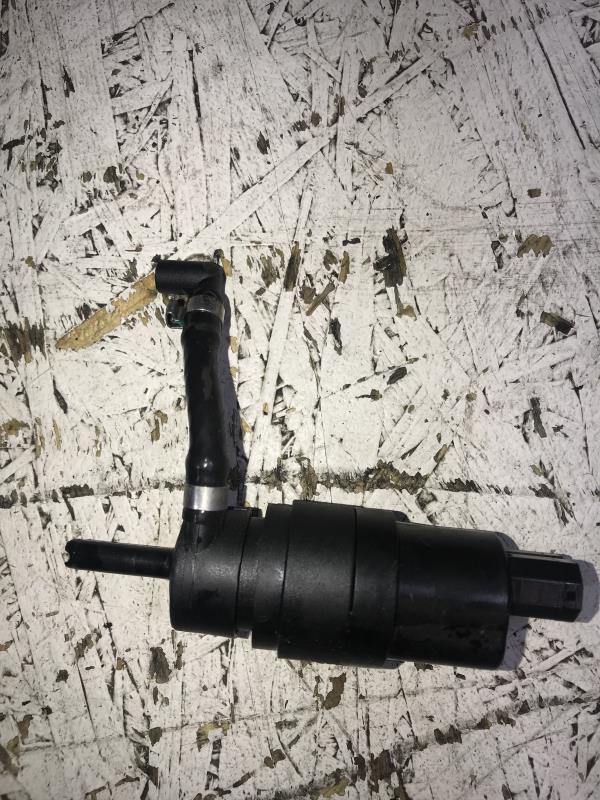 Pompe lave glace avant BMW SERIE 8 E31 COUPE Essence - 1