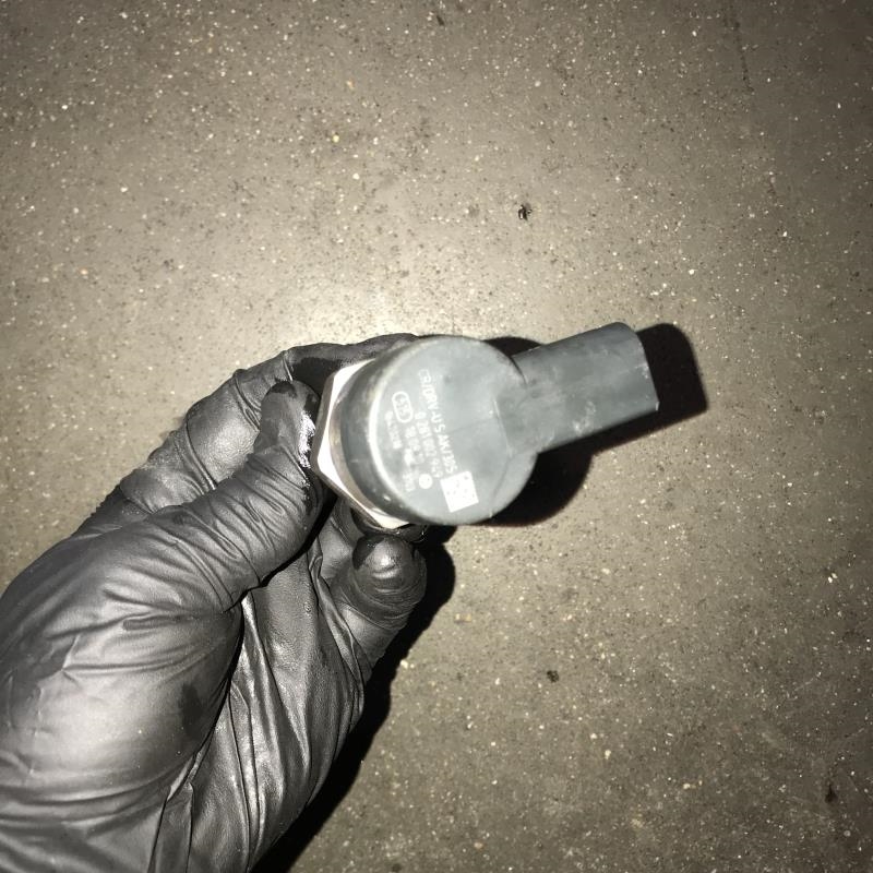 Capteur de pression de rampe injection BMW SERIE 1 (E81)  - 1