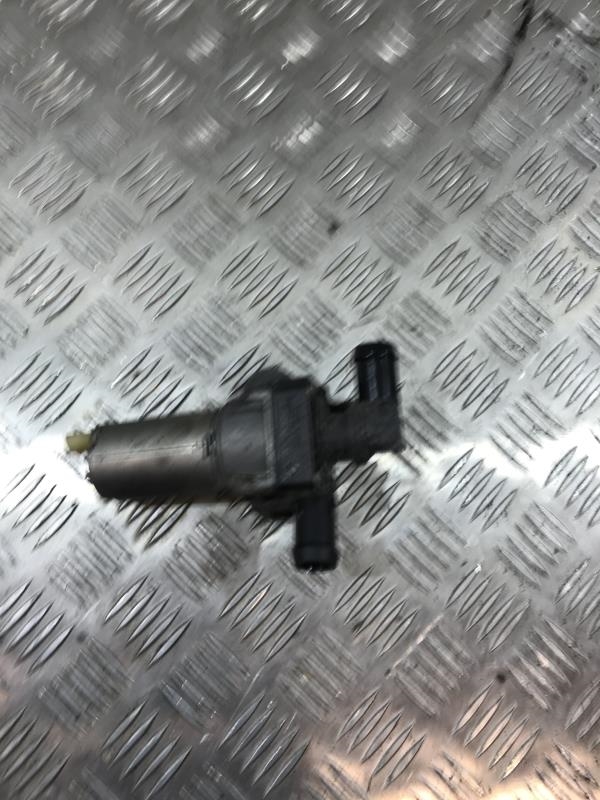 Pompe à eau BMW SERIE 1 E87  - 1