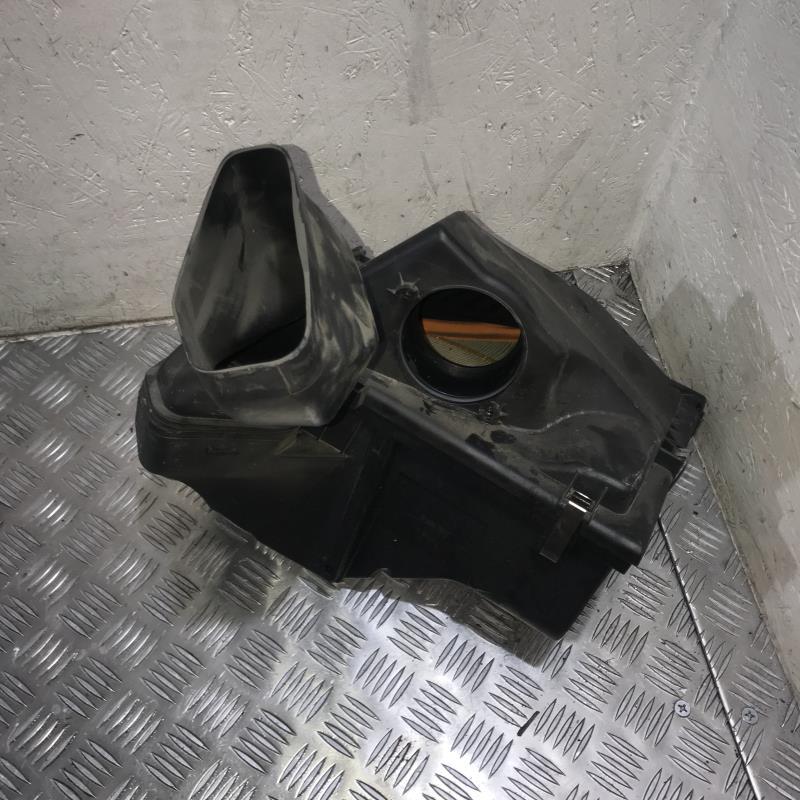 Boite a air BMW SERIE 1 E81 Diesel - 1