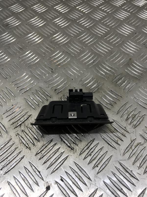 Poignee porte coffre BMW SERIE 5 E60 PHASE 1  - 1