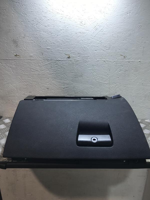 Boite a gants BMW X3 E83 PHASE 2 Diesel - 1