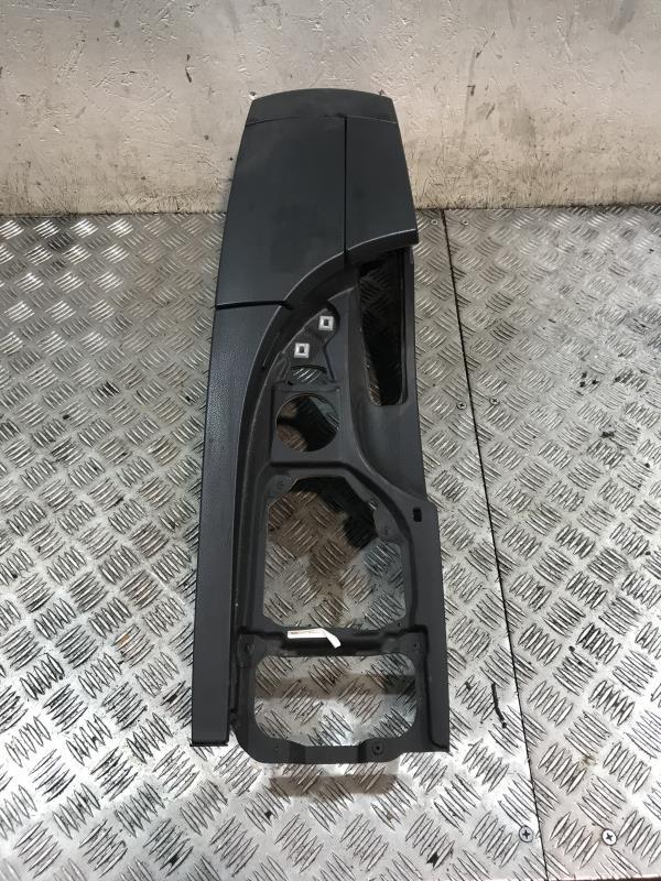 Console central (interieur plastique) BMW SERIE 5 E61 TOURING PHASE 1 BREAK Diesel - 1