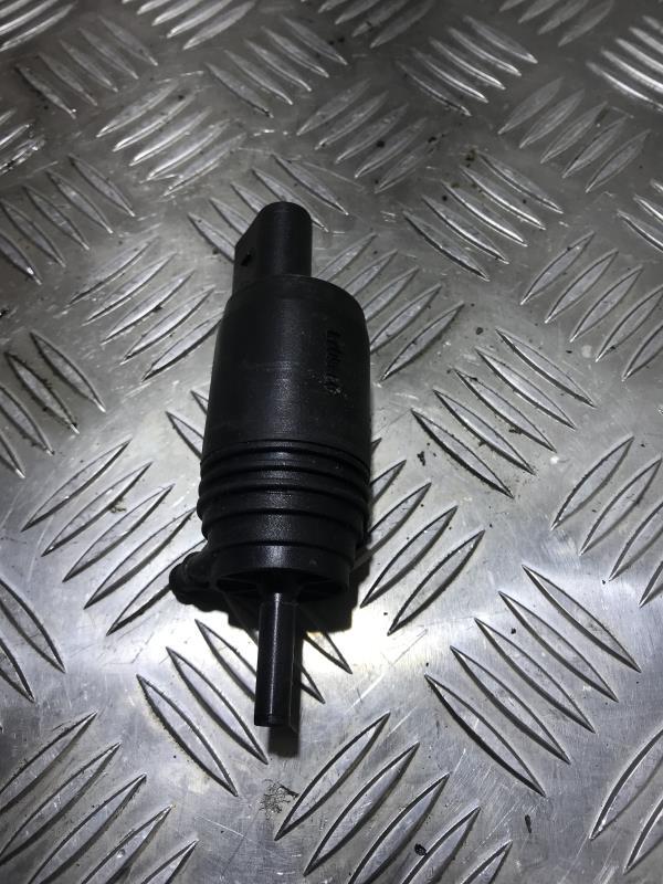 Pompe lave glace avant BMW SERIE 1 E87 PHASE 2 Essence - 1